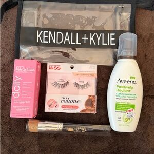 Kendall + Kylie Makeup Bag & Beauty Bundle